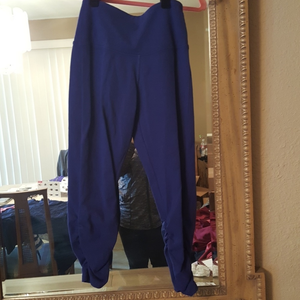 Ruched Capri Legging